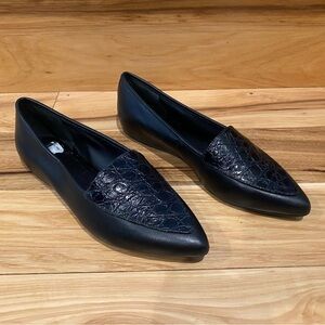 NWOT Gianni Bini pointed flat size 6